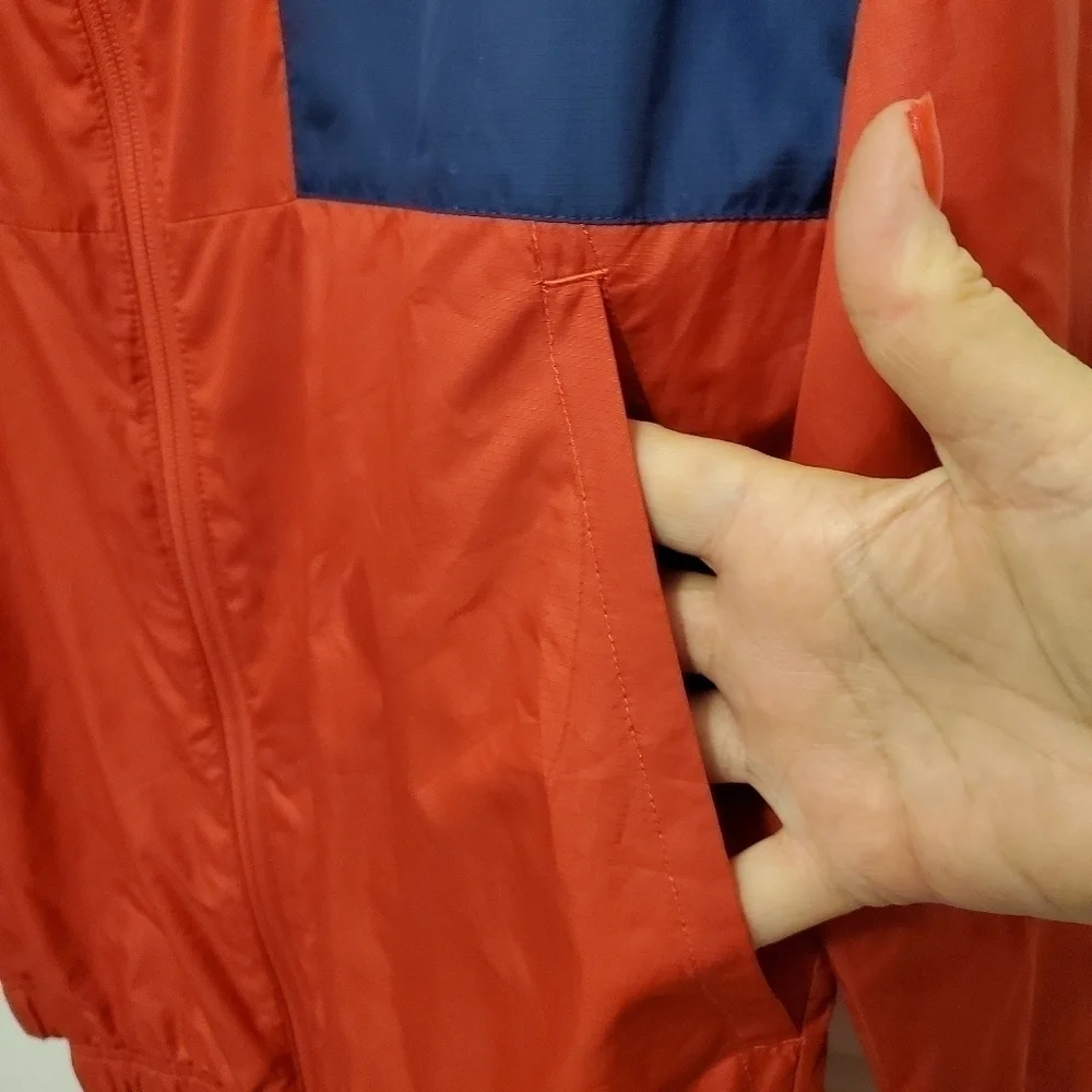 Adidas Navy & Red Lightweight Windbreaker Size Small, athlesiure,  Athletic wear